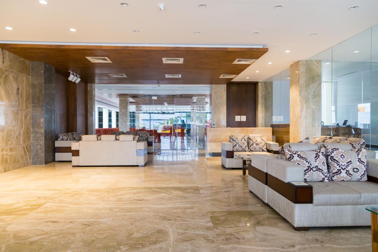 Hotel Hills Tirupattur Tiruppatur Exterior foto